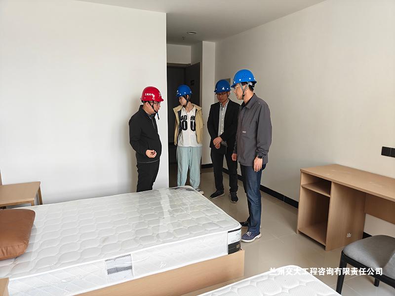 公司董事长管永红赴西宁地区项目检查指导工作-改2.jpg